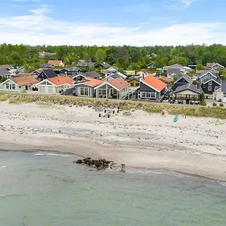 Aswith - 5m From The Sea By Interhome 펜션