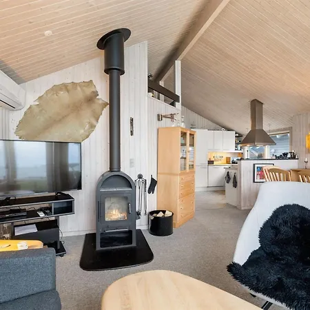 Aswith - 5m From The Sea By Interhome Feriehus